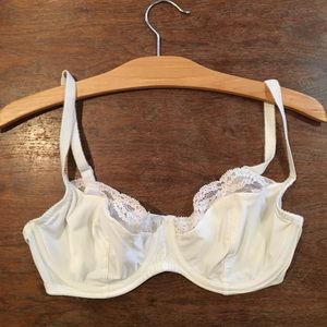 Gap White and Lace Bra
